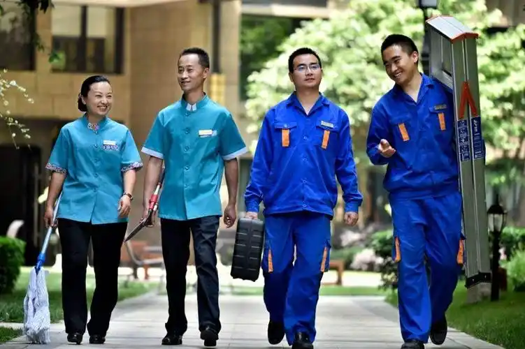 推进优质高效的现代服务业发展