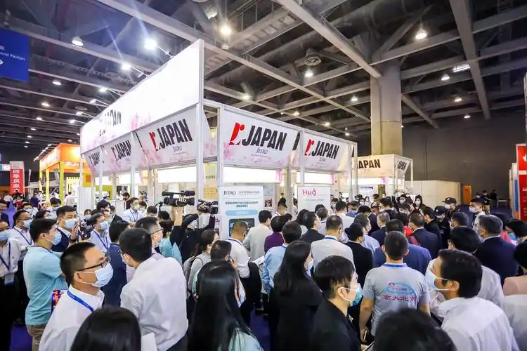 黄奇帆:应加快生产性服务业发展